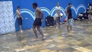roger fedrwy no rebolation na bera da piscina