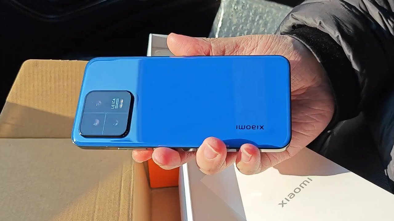 Xiaomi 13 pro купить телефон. Xiaomi 13 Blue. Xiaomi 13 Pro голубой. Xiaomi 13 синий. Xiaomi 13 Lite голубой.