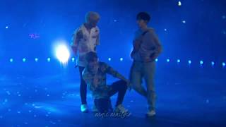 [180901] Kangaroo (캥거루) - Triple Position 워너원 Wanna One: One The World in Manila