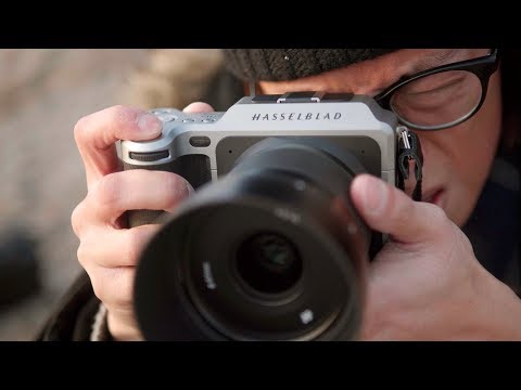 Hasselblad X1D - 50MP Medium Format Mirrorless Camera Review!