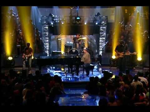 Gavin DeGraw - First Ever TV Performance - "Chariot"