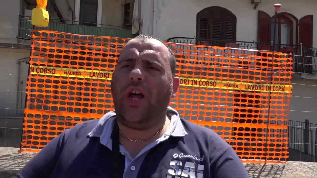 Hotspot Bisconte: De Luca non occuperà la Gasparro, ma la Prefettura. "Chiudere o pronto a farmi arrestare!" 2 Bisconte Hotspot: gli abitanti "I migranti fuggono e vengono nelle nostre case!"