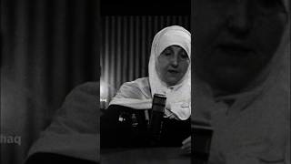 When praying salah when baby is crying #message #reminder #drhaifaayounis #islamicshorts #shorts