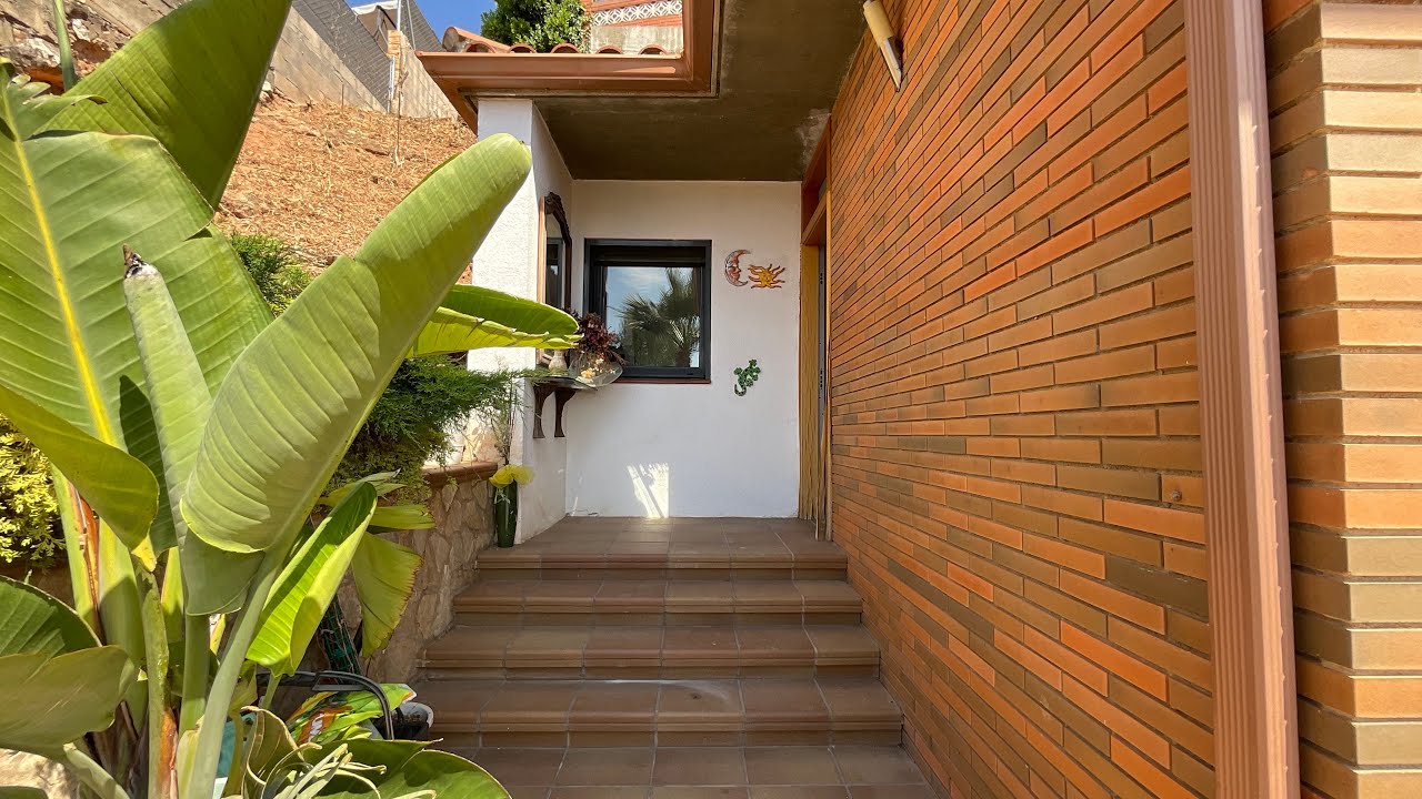 Ref 270 en www.oliverlastra.com Casa en venta en La Creu de Sussalba, Corbera de Llobregat.