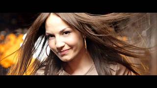 Video thumbnail of "Jutro - Jelena Tomasevic"