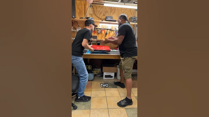 Toshiba retro #gaming laptop teardown! See what #tech is buried in this #pc #shorts #technology