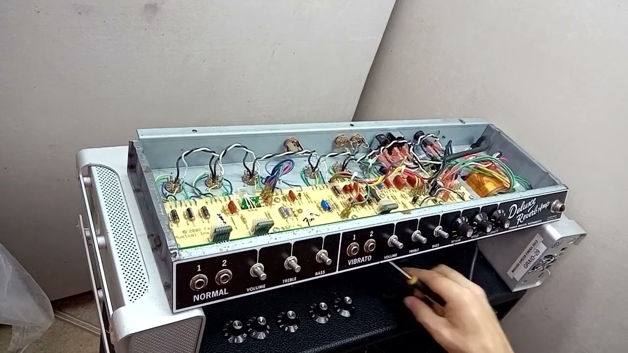 Fender deluxe custom reverb. Remove ToneBoard .