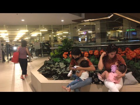 breastfeeding at the robinson mall | me & my sister | breastfeeding a  baby is good benefits 🍼🤱