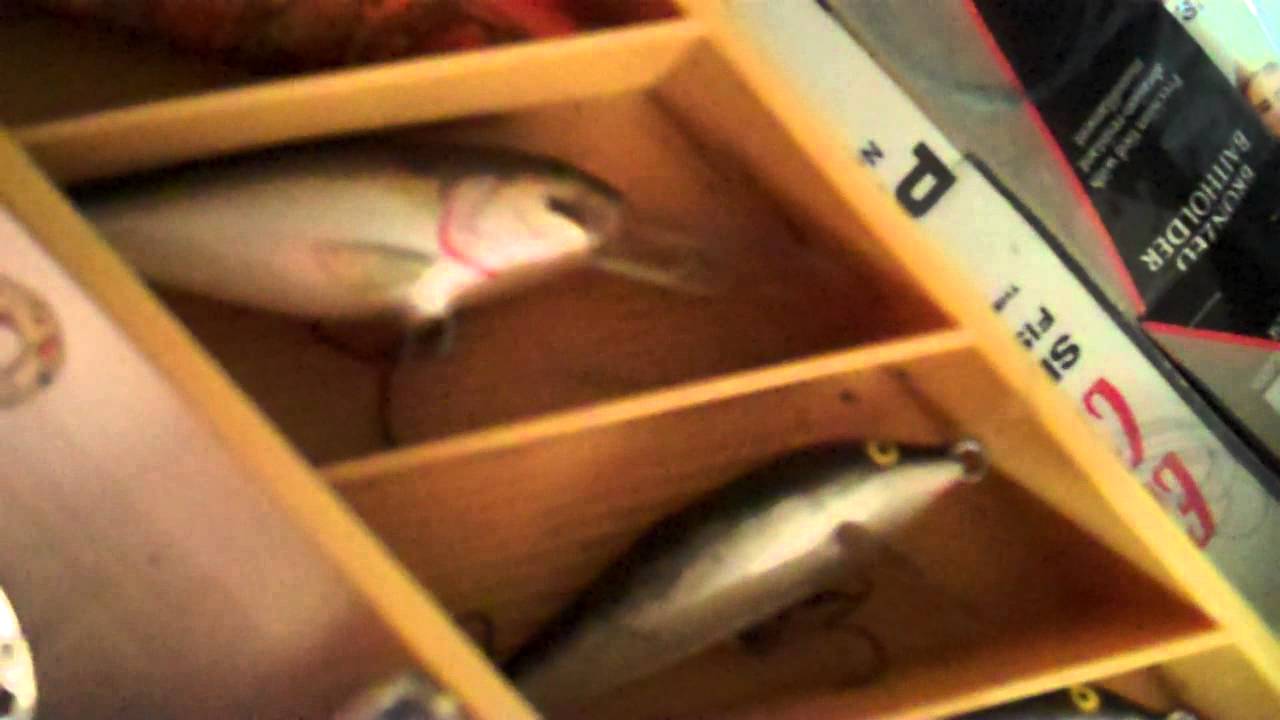 I Bought a Vintage Tackle Box full of Lures off ! 