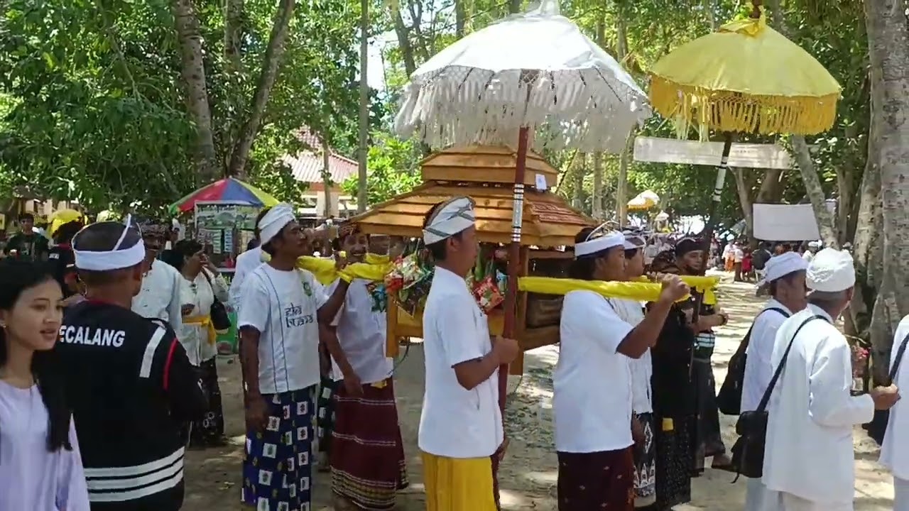 upacara Melasti Balekambang Malang 2024