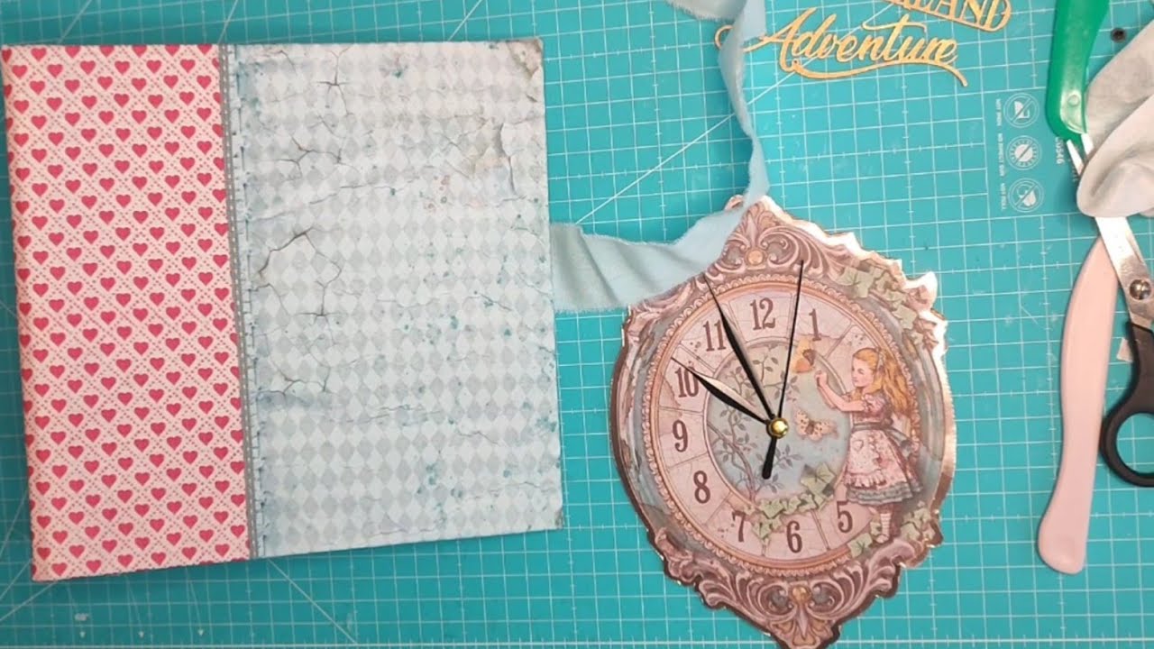 Así queda mi álbum de Alicia: portada + encuadernación 💙🃏