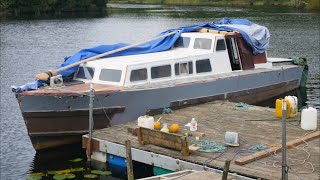 1940 Wooden Boat Liveaboard Journey | Priming The Mahogany Hull | Episode 28⚓