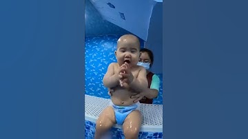 Thumbnail of Yang Yueling Le En Water Education Baby Swimming