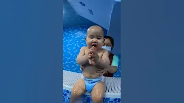 Yang Yueling Le En Water Education Baby Swimming 