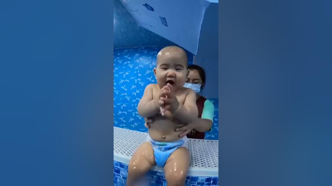 Yang Yueling Le En Water Education Baby Swimming