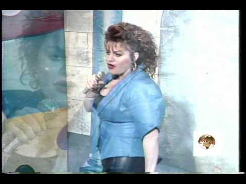 Jenny Rivera 'La Chacaloza' 1995 - YouTube