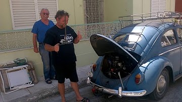 STARTING A 1950 SPLIT WITH THE HAND CRANK