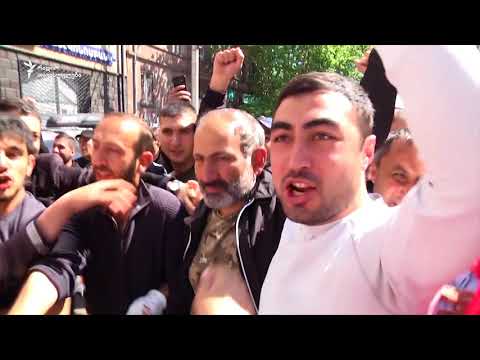 ერევანში ზეიმობენ სერჟ სარგსიანის გადადგომას