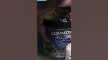 What does Static-X have in their fridge and freezer? #staticx #digitaltourbus #businvaders #numetal