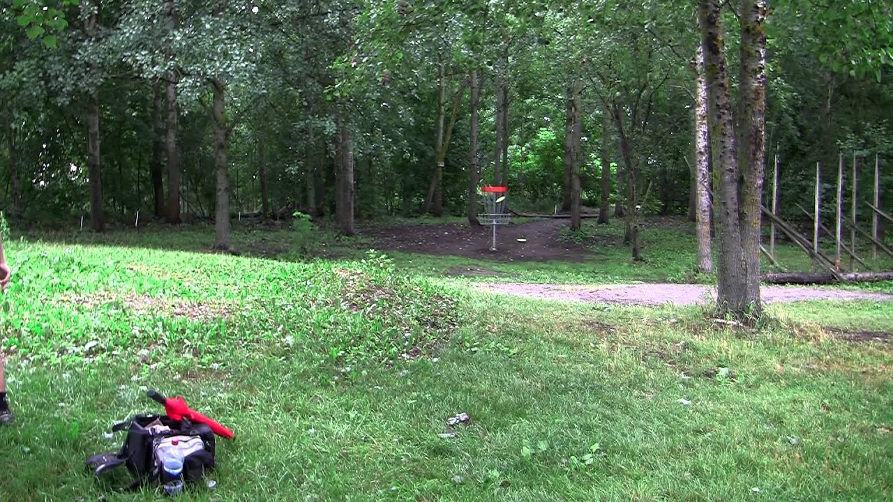 lcgm8 Disc Golf - Tali Open 2011 Round1 pt1 - YouTube