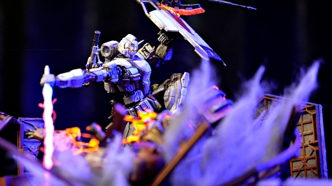 ガンダム自作ジオラマ Recreating the fear of Netflix's Gundam in a diorama - YouTube