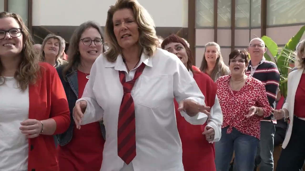 1e optreden van Just For Fun tijdens Korendag winkelcentrum Rokkeveen