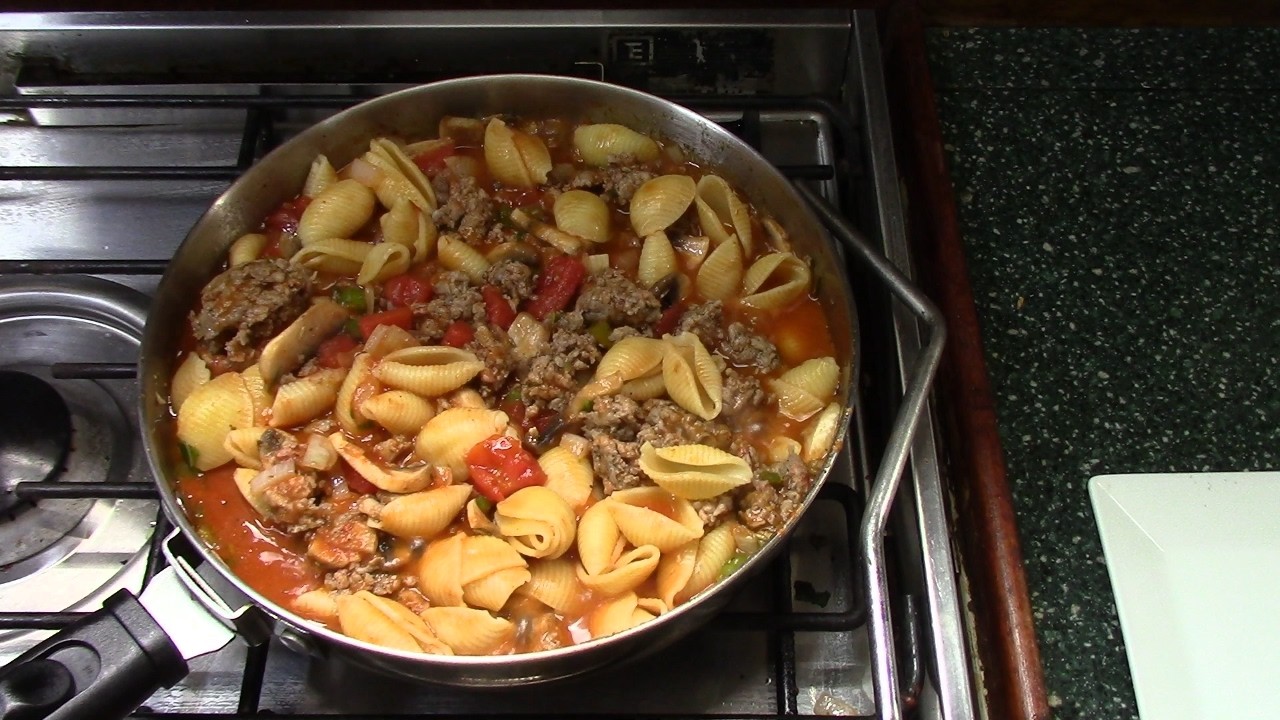 ⁣One Pot Italian Sausage and Shells