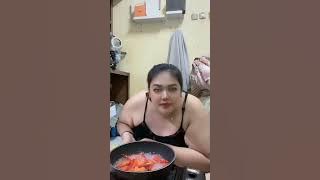 🔴 Bigo Live Hot Latest ⁉️ Momy Gemoy Wears a Thin Daster Spill Smooth Thighs ‼️ Momy Stw Gemoy