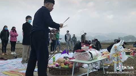 lễ hội đùng tùng của dân tộc thái than uyên lai châu.