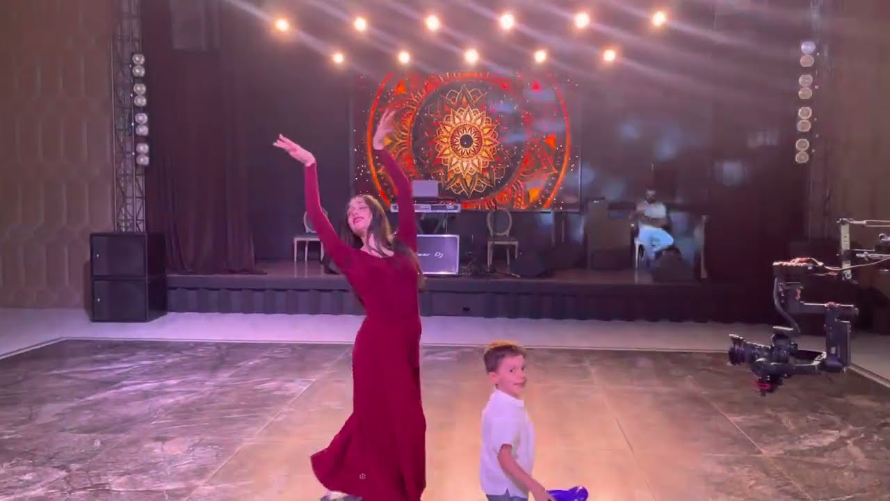 Լիլիթ մենապար «Ծիրանափող» | 077 988 280