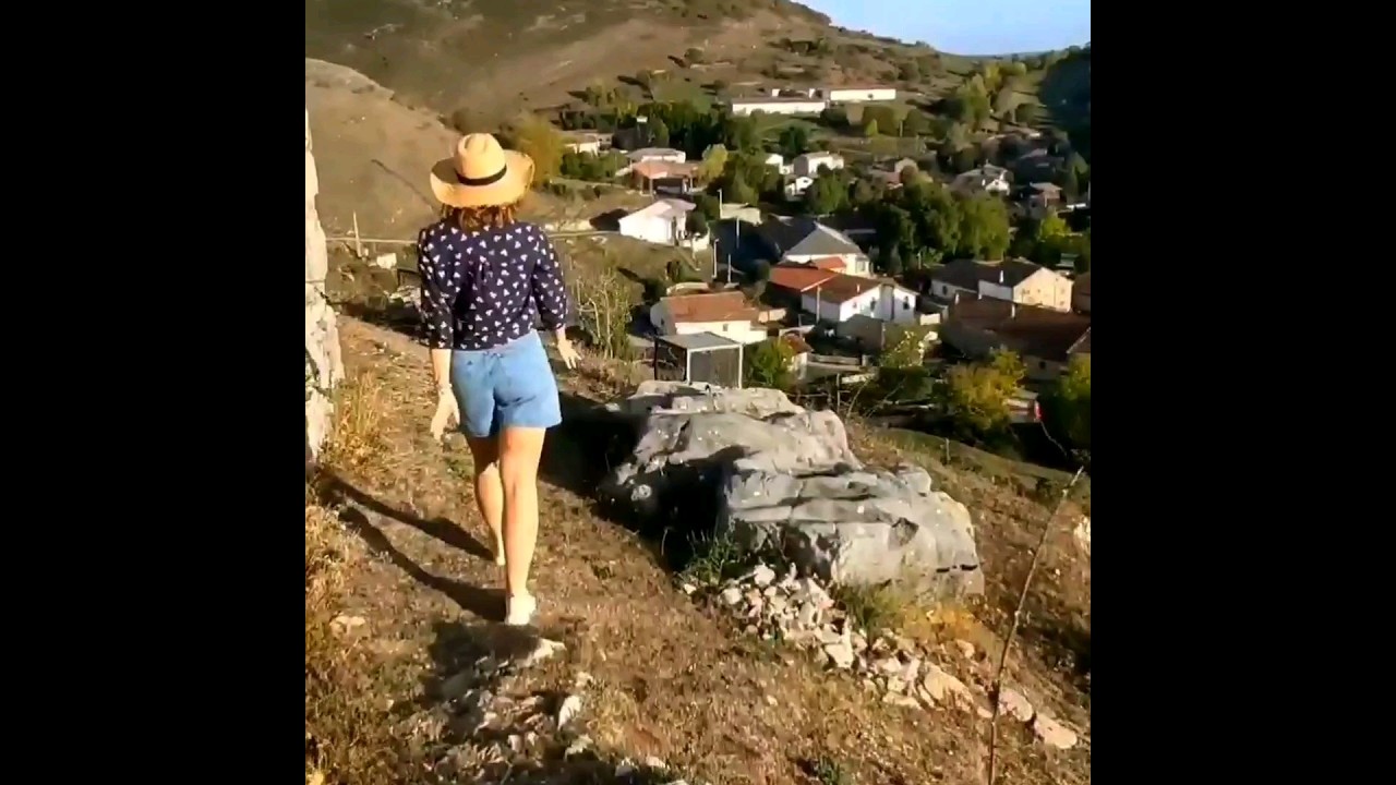 Красота вокруг Замка Аргуэсо в Кантабрии 🏡🏰💃⚔️🌼