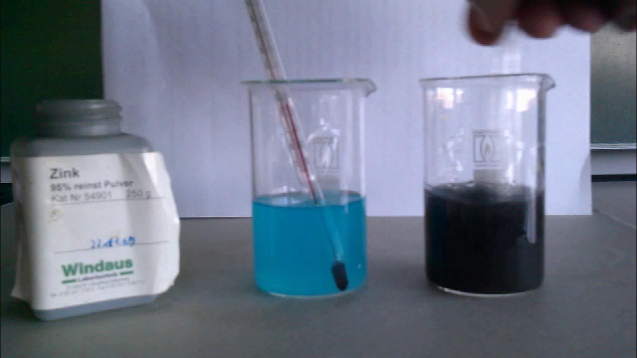 DemonstrationsExperiment ZinkPulver in wässriger Kupfersulfatlösung