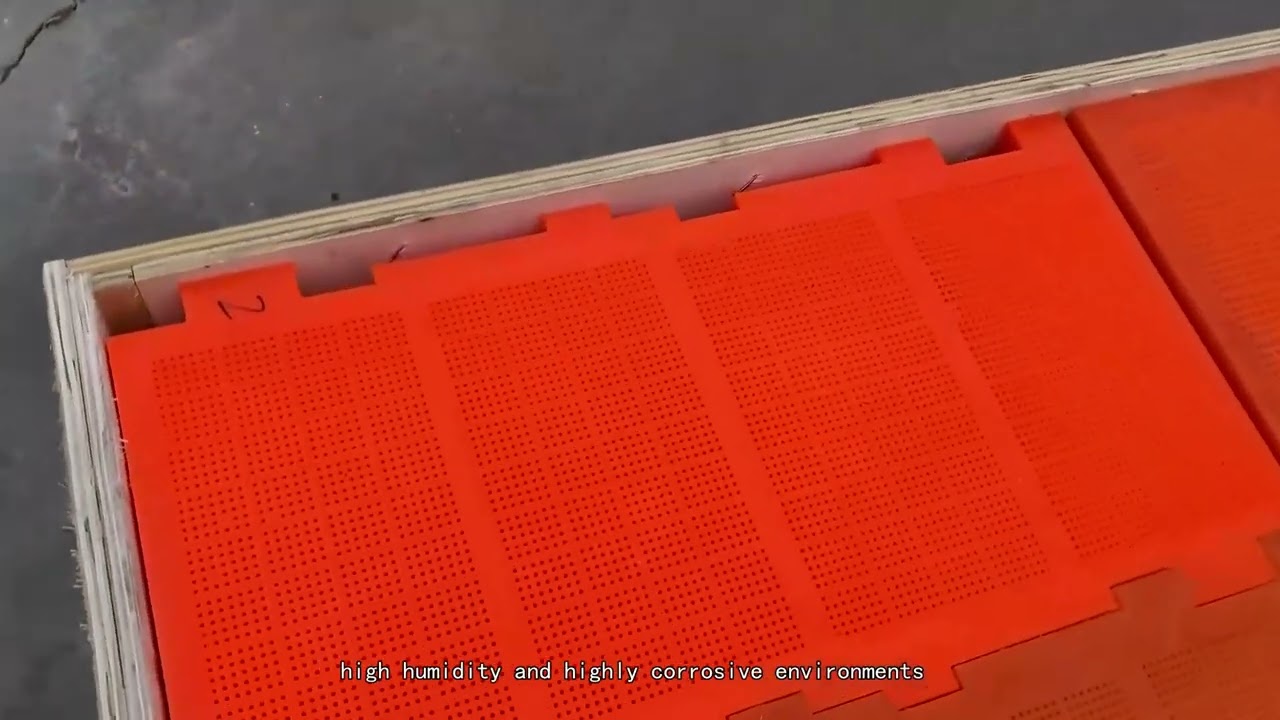 Wear resistant dewatering screen panel for coal industries