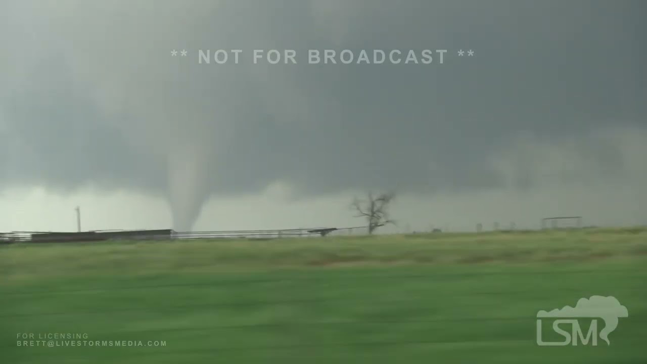 05-25-2024 Windthorst tx - Multiple tornadoes filmed on hand held