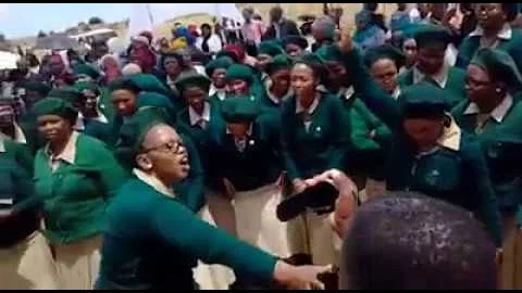 ZCC Female Choir goes all Wacha Mkhukhu Wachumlilo - Shango