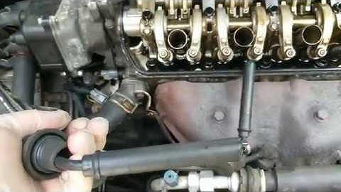 Melted Spark Plug  Wires / Boots on 1998 Honda Civic LX  (How to remove)