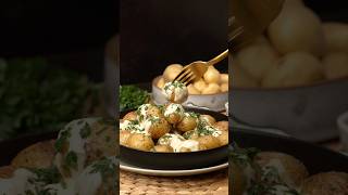 Knoblauch-Kartoffeln 🧄🥔 #EinfachTasty #Knoblauchkartoffeln #Knoblauchsauce #Ofenkartoffeln