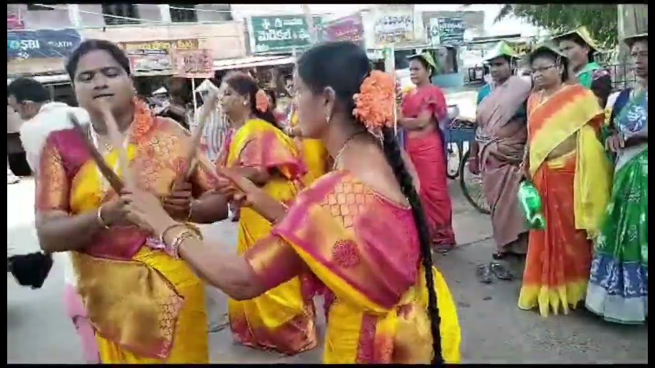 👌మంచుకన్నా చల్లనోడు గోవిందుడు పాటకి అద్భుతంగా కోలాటం వేస్తున్న మా బృందము👌 కోలాటం,పాటలు వీడియోల కోసం👍