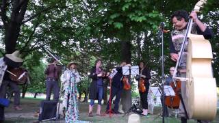 Mocky - Soulful Beat (Live in Toronto @ Trinity Bellwoods Park May 21 2015)