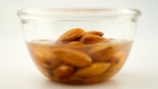 Are Nuts and Seeds Essential On The 80/10/10 Diet? Are Nuts and Seeds Essential On The 80/10/10 Diet?
