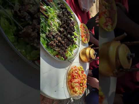 خرجة مع الأصدقاء   