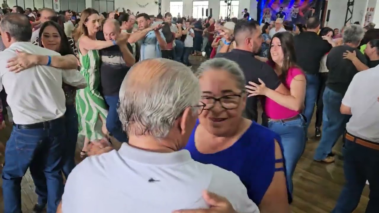 Top Demais esse Bailão com Marcos Pasa No Forró Bora Dançar e Ser Feliz