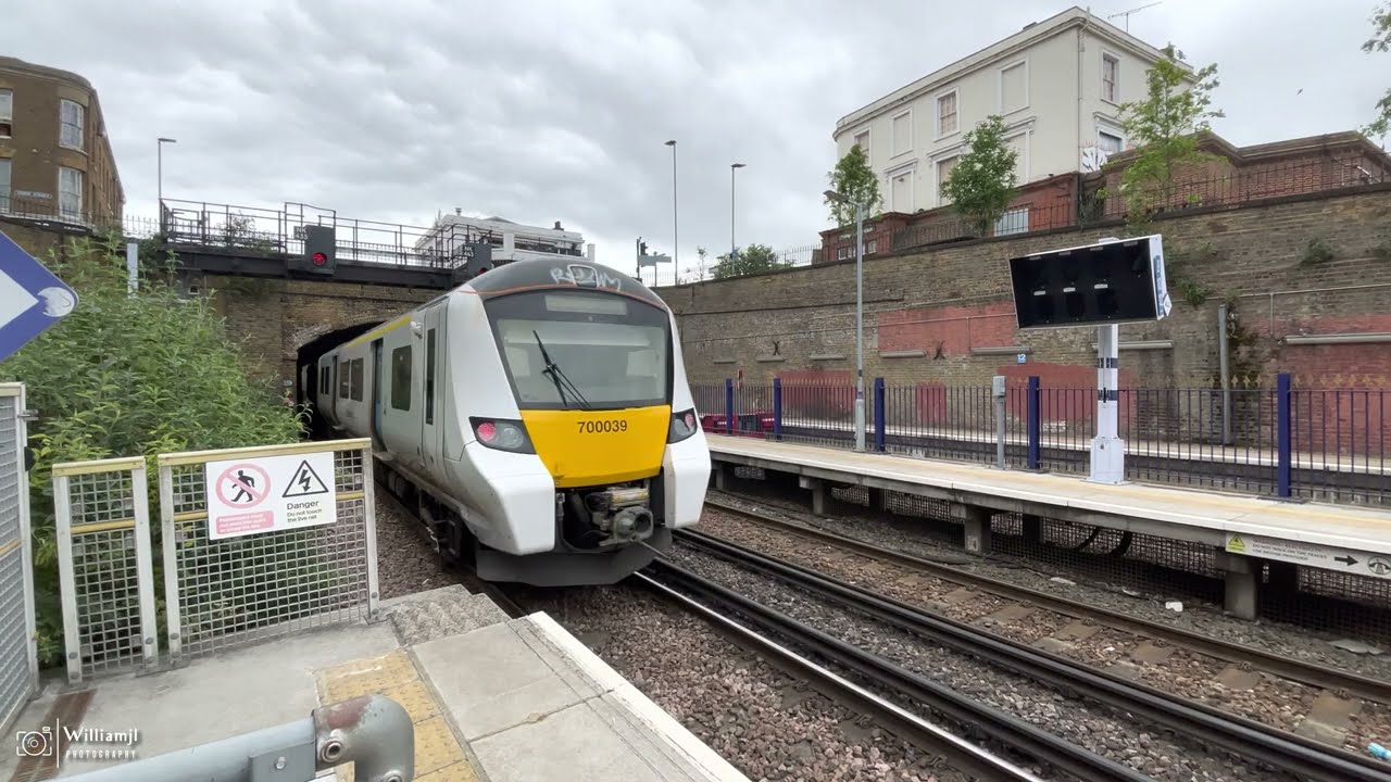 Siemens Class 700 039 departing Gravesend - Thameslink - 06/06/23