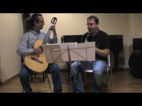 Eduardo Martn y Bartolom Garca-Plata Hasta Alicia Baila.m4v