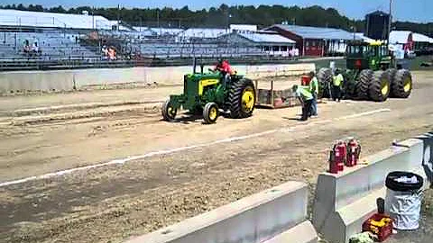 John Deere 730 Diesel 12,500 lb class