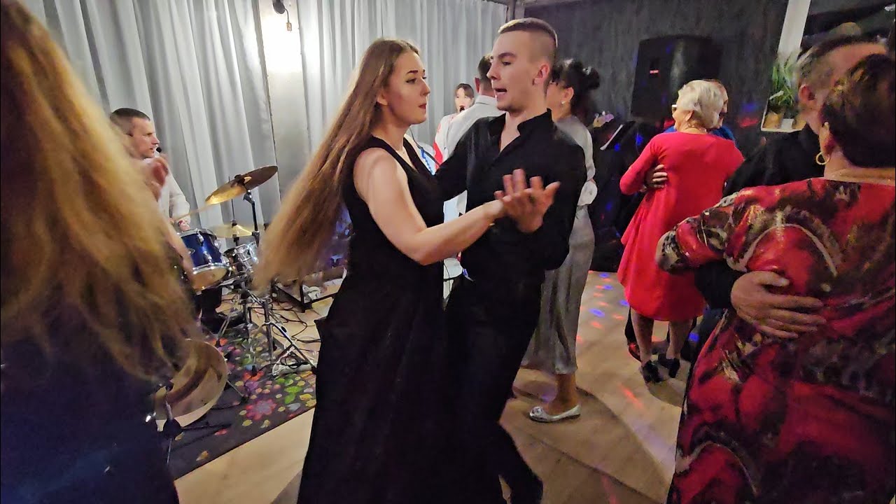 29 listopada 2025 Coś WSPANIAŁEGO Arek zatańczył z WERONIKĄ w TACZOWIE Relacja na żywo 