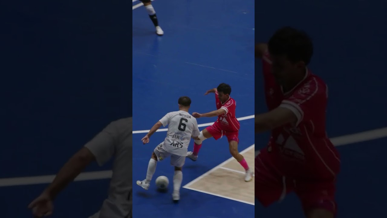 ¿Y tú? ¿Podrías parar a Novoa? @oparrulofs #Futsal #Skills #Futbol #Regate #Galicia