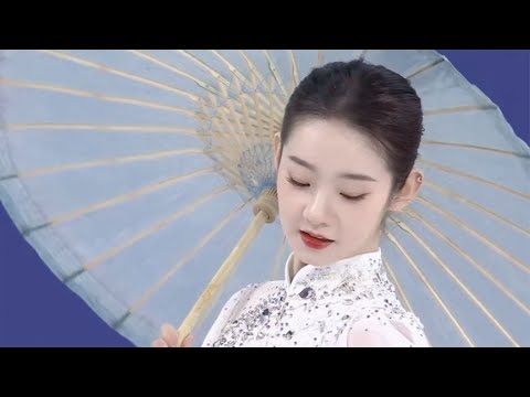 这冰舞滑到我心里了，像一朵开在冰上的花，仙女下凡辛苦了！