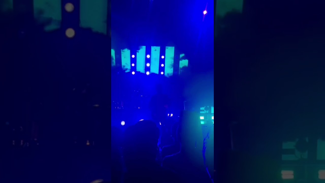 “Disintegration” by Jimmy Eat World, 6/12/2026, Sterling Heights, MI auf YouTube ansehen “Disintegration” by Jimmy Eat World, 6/12/2026, Sterling Heights, MI auf YouTube ansehen