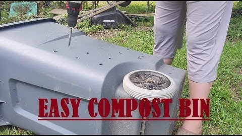 Simple compost bin made out of a trash can